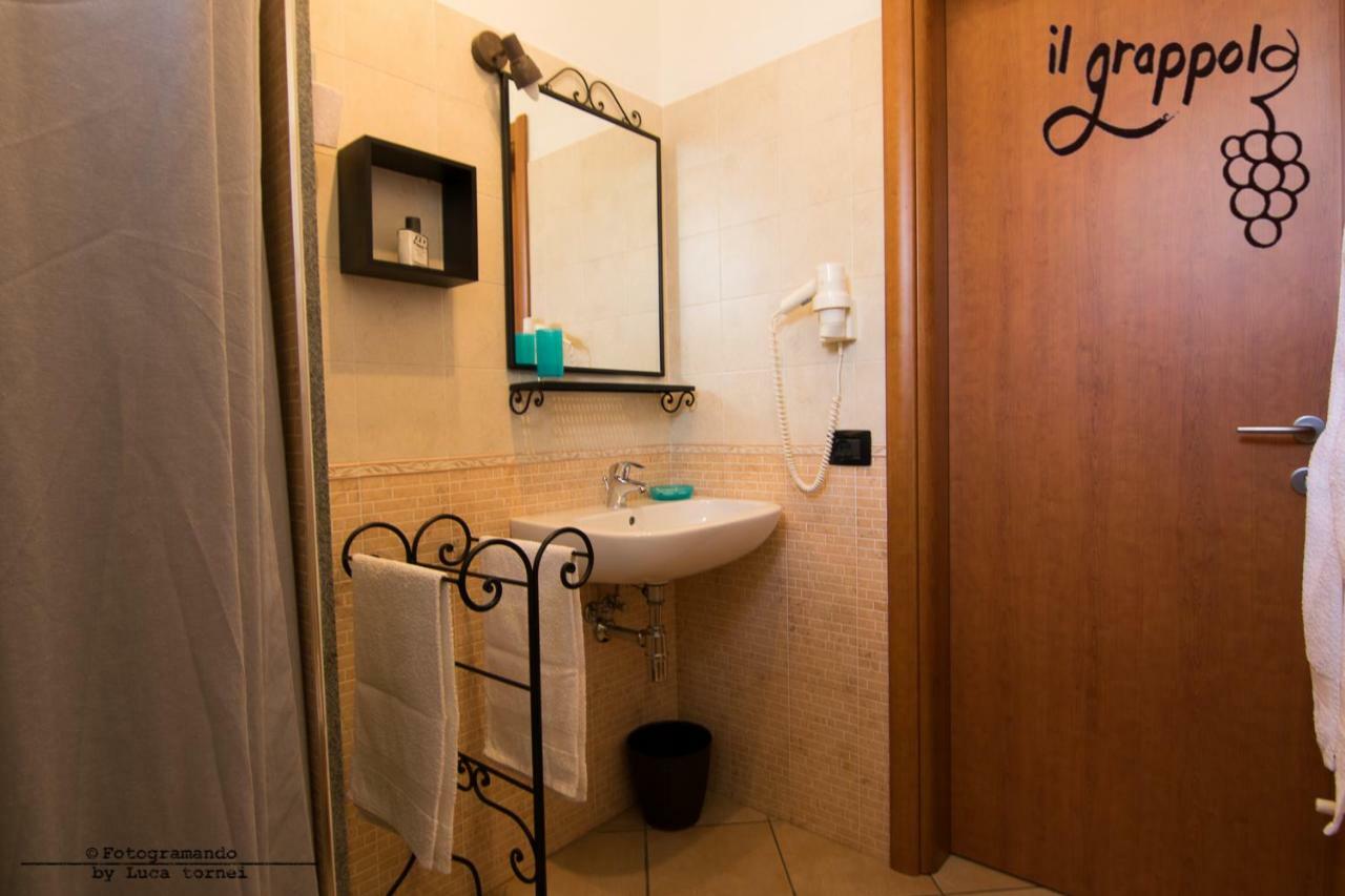 B&B Il Grappolo Foresteria Lombarda Sirmione Exterior photo