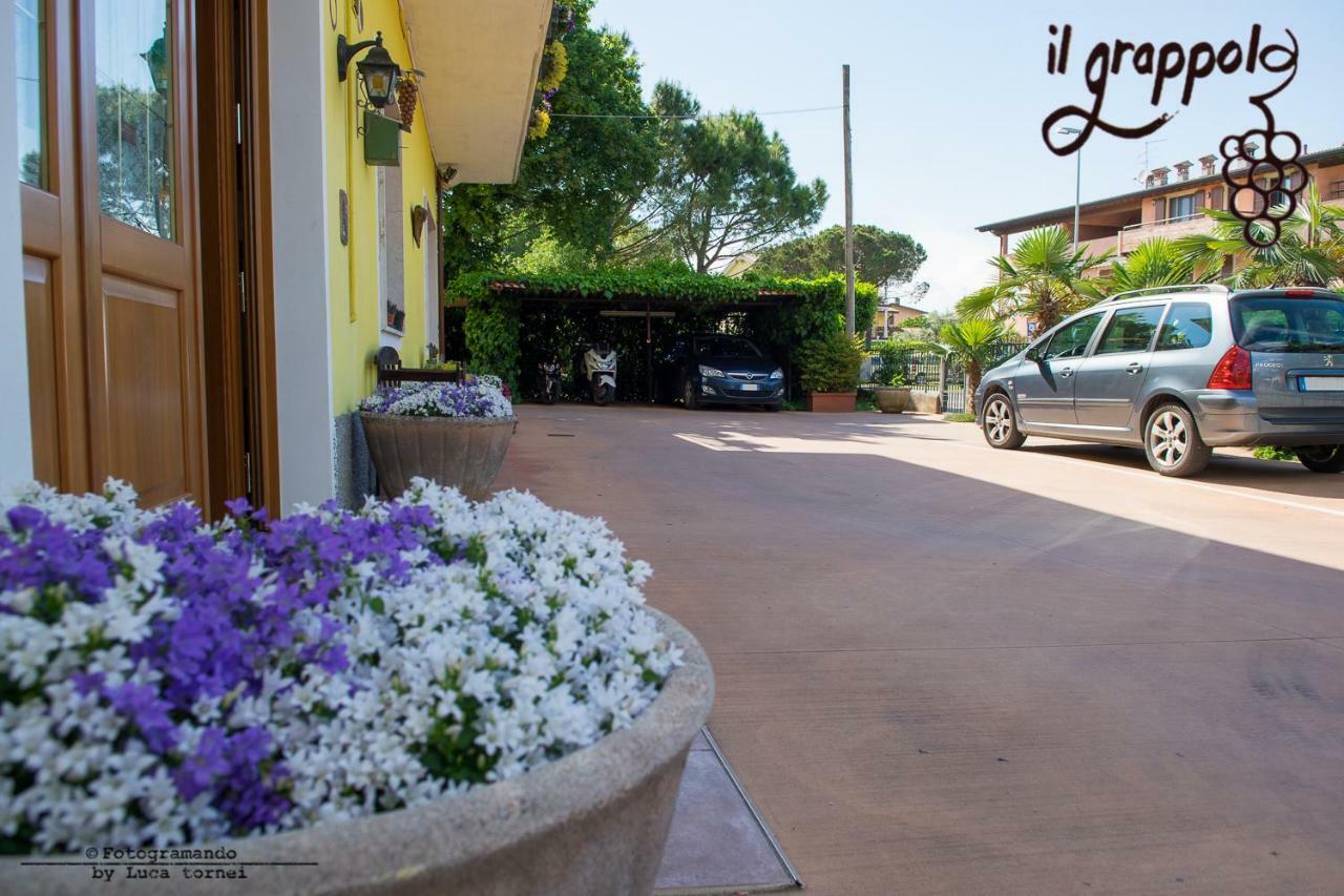 B&B Il Grappolo Foresteria Lombarda Sirmione Exterior photo